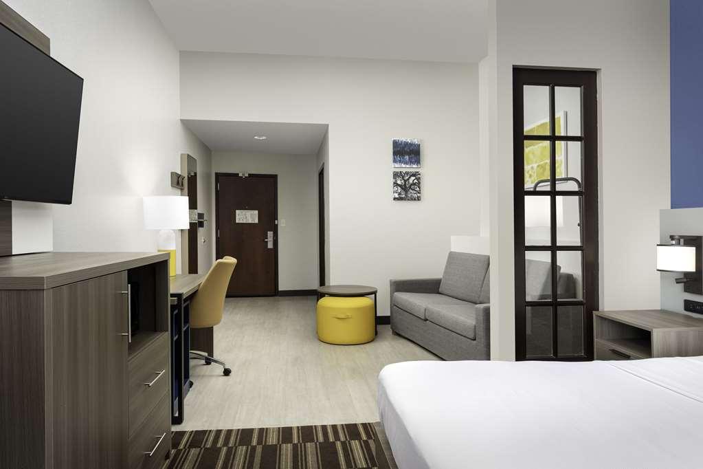 Comfort Suites Lake City Room photo